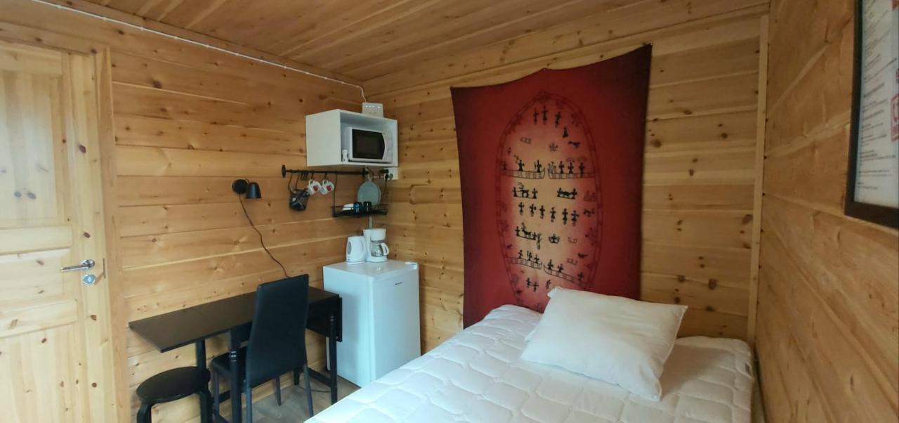 Hillside Rooms อีวาโล ภายนอก รูปภาพ